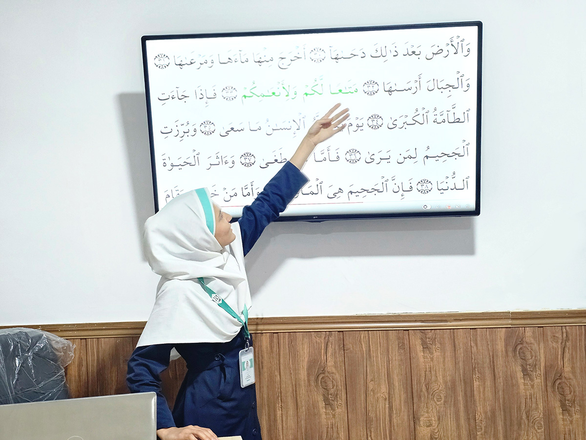 حمایت از کودکان کار program at Raha Foundation
