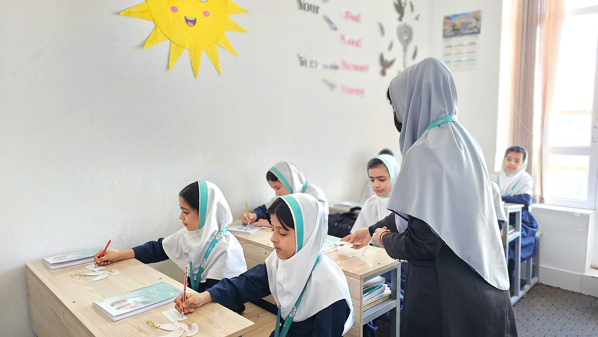 رویا امیری program at Raha Foundation