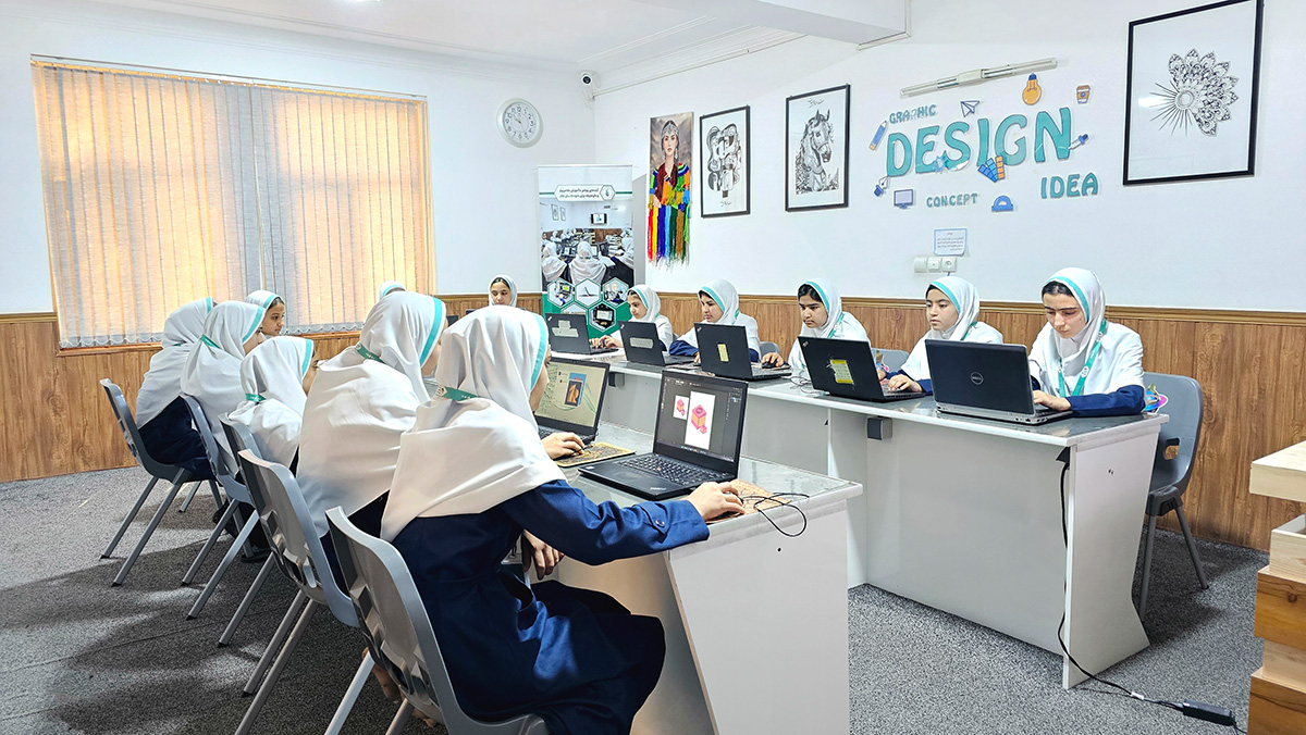 د کمپیوټر او ګرافیک مهارتونه program at Raha Foundation