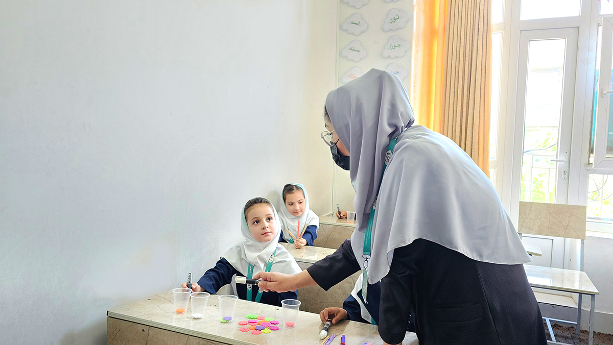 فرحناز رحیمی program at Raha Foundation