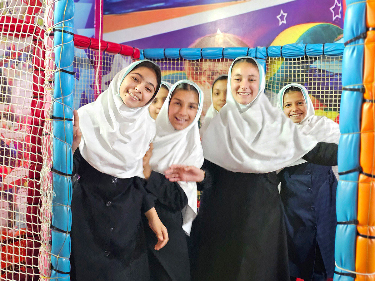 حمایت از کودکان کار program at Raha Foundation