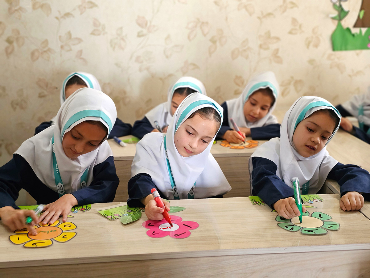 حمایت از کودکان کار program at Raha Foundation